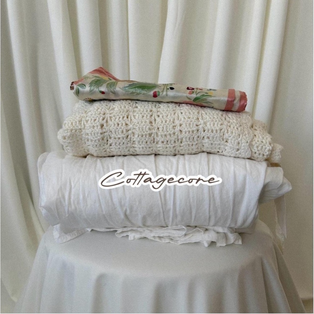 THE ROMANTIC COTTAGECORE BUNDLE Size Small - Picture 3 of 8